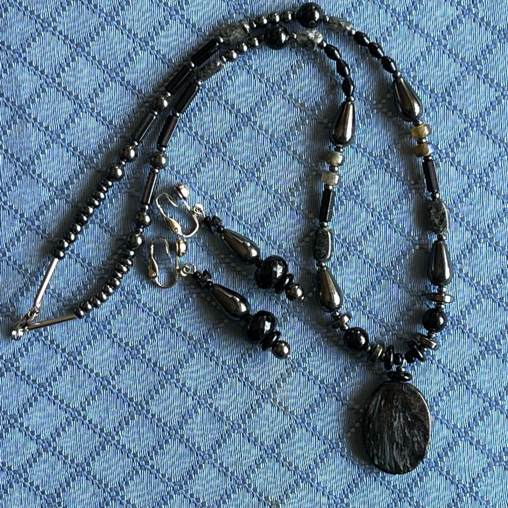 Handcrafted Labradorite Pendant and Earrings